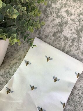 1Canoe2 Ivory Bee Cotton Fabric Kitchen Tea Towel NWT 18.75” x 28”